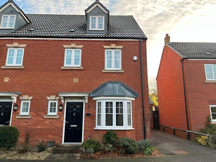 4 Bedroom Semi-Detached House To Rent In Kipling Drive, Melton Mowbray, LE13