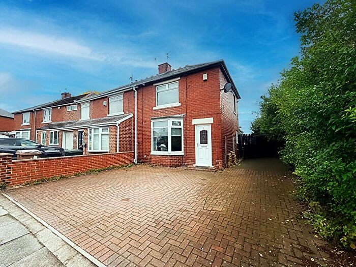 2 Bedroom Semi-Detached House For Sale In Mcilvenna Gardens, Wallsend, NE28