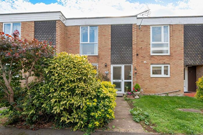 3 Bedroom Terraced House For Sale In Plane Tree Way, Woodstock, OX20