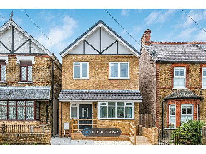 4 Bedroom Semi-Detached House To Rent In Staines Road, Feltham, TW14