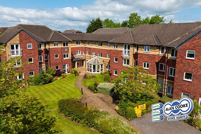2 Bedroom Flat For Sale In Primrose Court, Primley Park View, Leeds, LS17