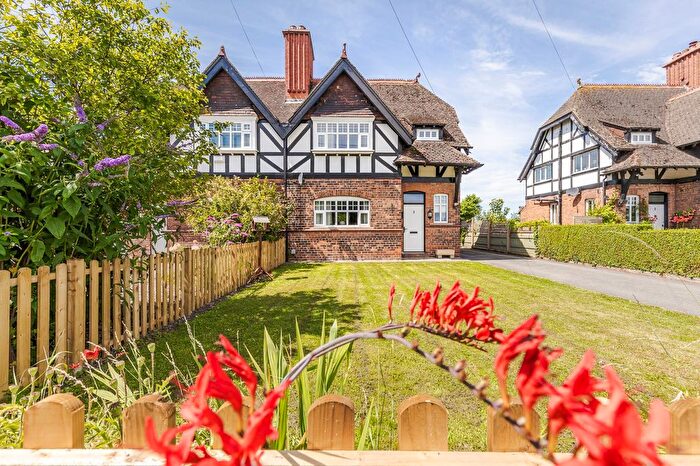 3 Bedroom Semi-Detached House For Sale In Nantwich Road, Wimboldsley, CW10
