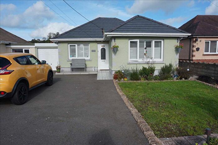 3 Bedroom Detached Bungalow For Sale In Heol Y Parc, Cefneithin, Llanelli, SA14