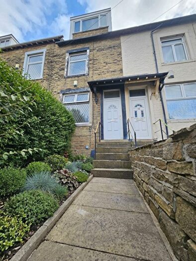 4 Bedroom Terraced House To Rent In Exmouth Place, Bradford, BD3