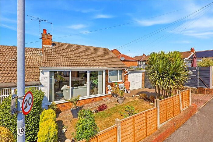 2 Bedroom Bungalow For Sale In Croft House Way, Morley, Leeds, LS27