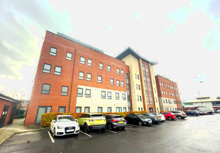 2 Bedroom Flat To Rent In Victoria Avenue East, Manchester, M9