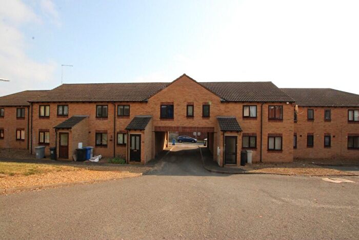 1 Bedroom Maisonette To Rent In Thorngate Street, Kettering, Northamptonshire, NN16