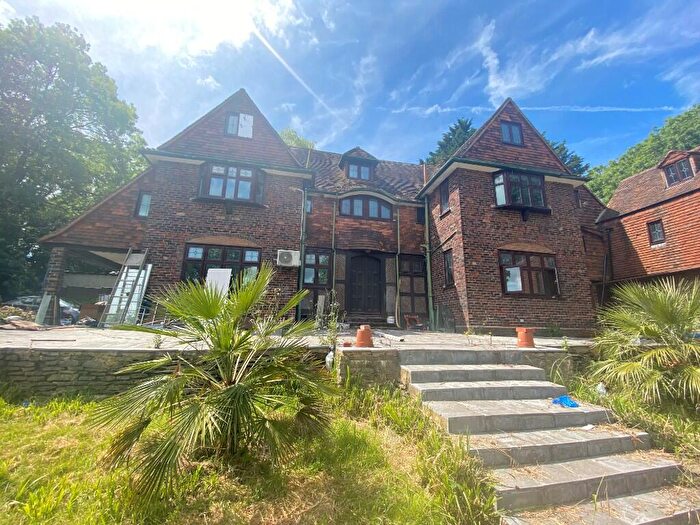 5 Bedroom Detached House For Sale In Edgware Way, HA8