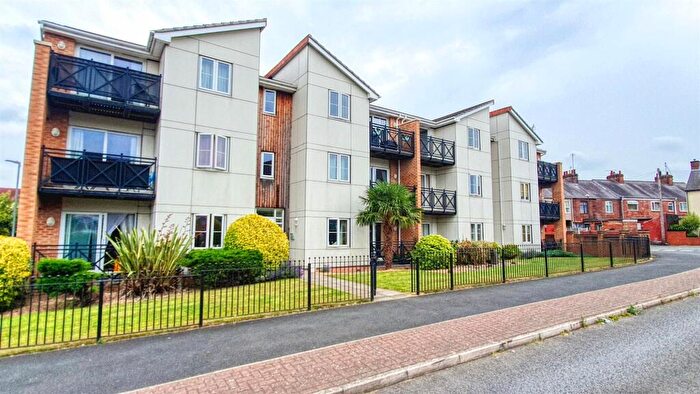 1 Bedroom Property To Rent In Archdale Close, Kentmere House, S40