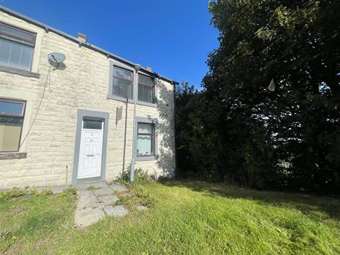 4 Bedroom End Of Terrace House For Sale In Grant Street, Burnley, Lancashire, BB11