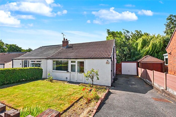 2 Bedroom Bungalow For Sale In Crawshaw Rise, Pudsey, West Yorkshire, LS28