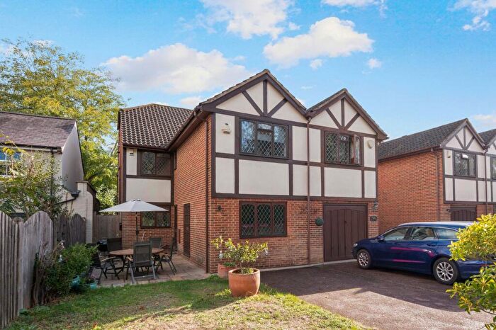 4 Bedroom Semi-Detached House For Sale In Mallards Reach, Weybridge, KT13