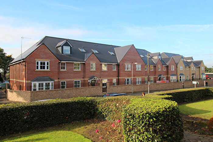 2 Bedroom Flat For Sale In Grove Court, S80