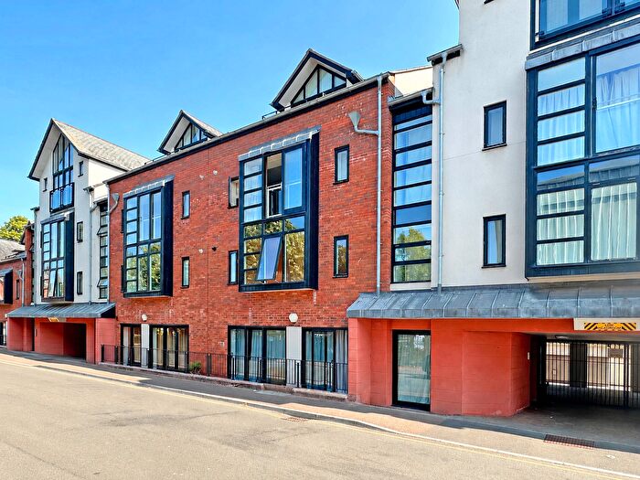 2 Bedroom Flat For Sale In Tudor Street, Exeter, EX4
