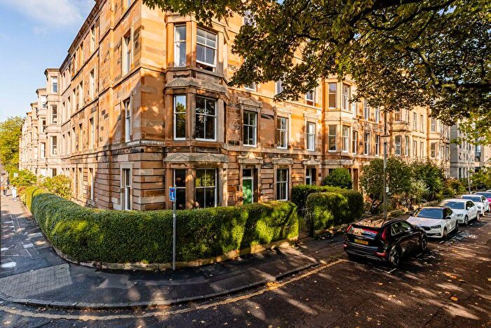 4 Bedroom Flat For Sale In Lonsdale Terrace, Edinburgh, EH3