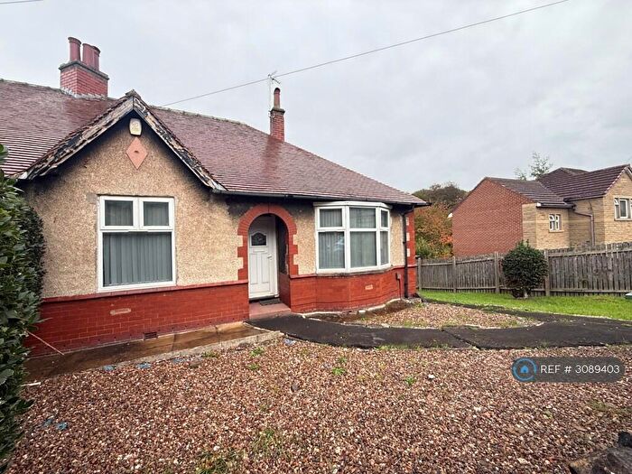 3 Bedroom Semi-Detached House To Rent In Stile Common Road, Huddersfield, HD4