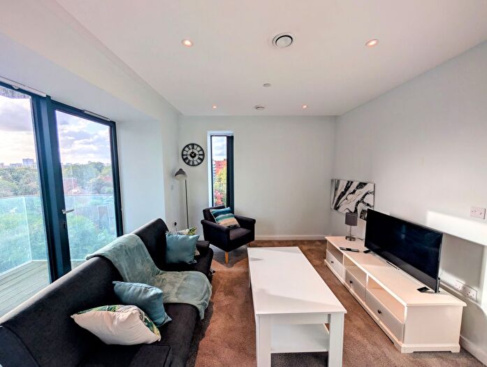 2 Bedroom Flat To Rent In Bury Street, Salford, M3