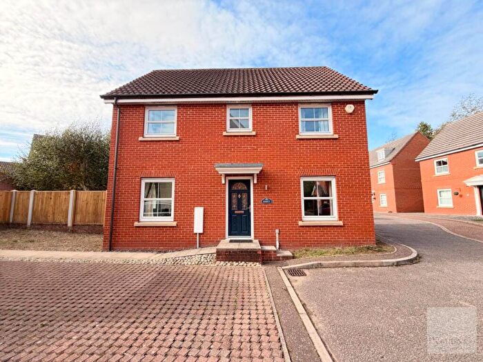 3 Bedroom Detached House To Rent In Windsor Park Gardens, Norwich, NR6