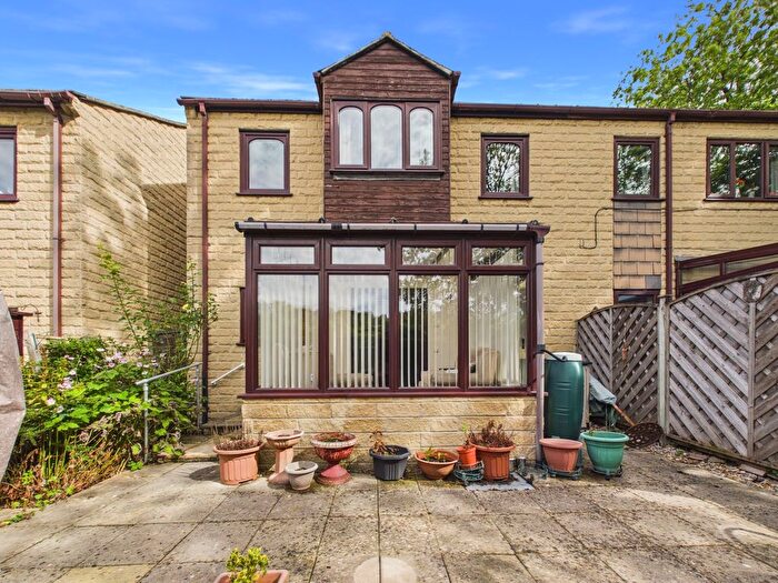 2 Bedroom End Of Terrace House For Sale In Dimple Crescent, Matlock, DE4