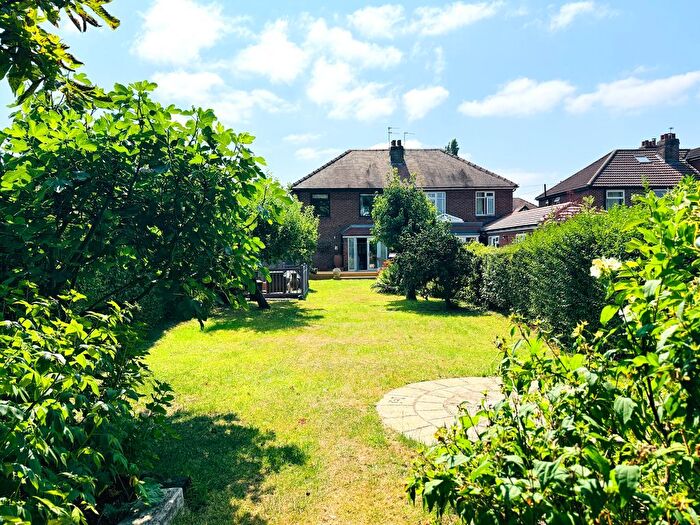 3 Bedroom Semi-Detached House For Sale In Park Avenue, New Earswick, York, YO32