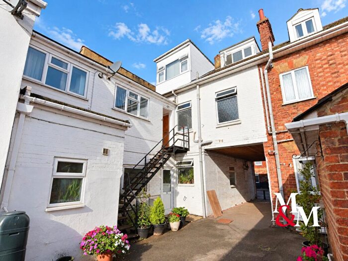 1 Bedroom Flat To Rent In Hockliffe Street, LU7
