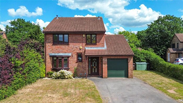 4 Bedroom Detached House For Sale In Adwell Drive, Lower Earley, Reading, Berkshire, RG6