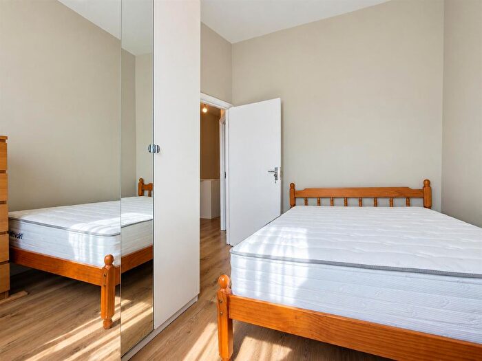 2 Bedroom Flat To Rent In Romford Road, London, E15