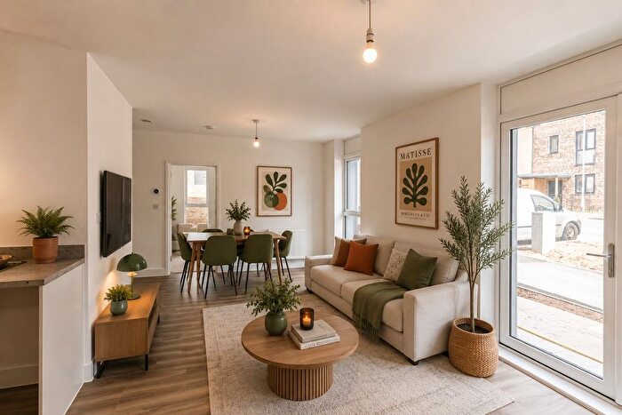 2 Bedroom Flat For Sale In Merryweather Avenue, Bristol, BS7