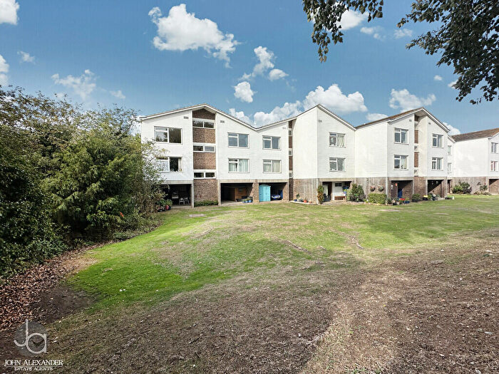 2 Bedroom Apartment For Sale In Woodrolfe Park, Tollesbury, Maldon, CM9