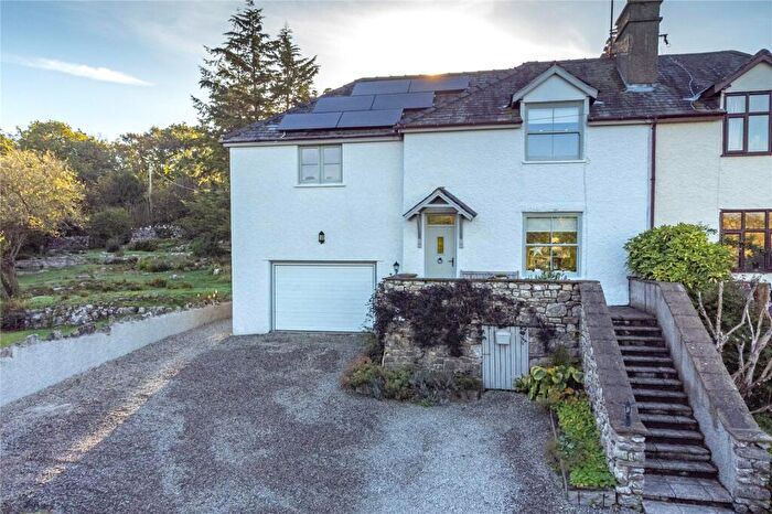 4 Bedroom Semi-Detached House For Sale In The Row, Silverdale, Carnforth, Lancashire, LA5