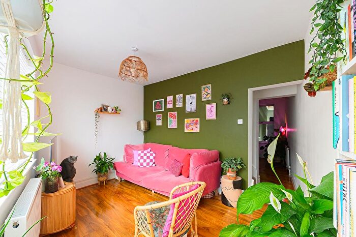 2 Bedroom Terraced House For Sale In Trafalgar Terrace, Bedminster, BS3