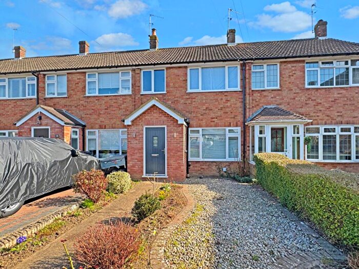 3 Bedroom Terraced House For Sale In Stubbs End Close, Amersham, HP6