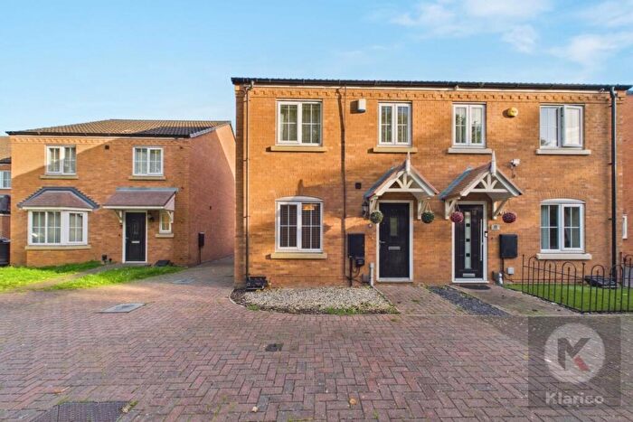 3 Bedroom Semi-Detached House To Rent In Lowbrook Way, Birmingham, B37