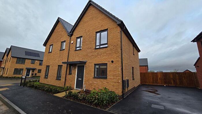 3 Bedroom House To Rent In Wilsham Grove, Peterborough, PE7