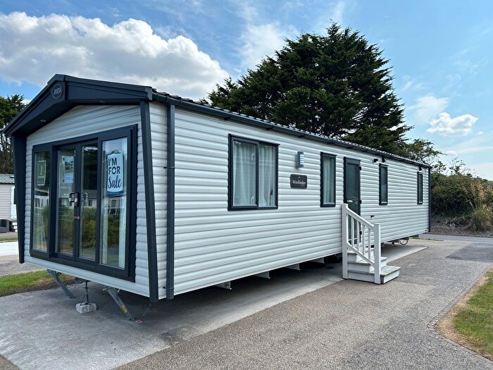 2 Bedroom Mobile/park Home For Sale In Oyster Bay Coastal Amp; Country Retreat, Halt Rd Truro, TR4