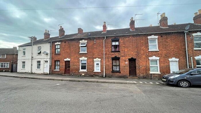 2 Bedroom Terraced House For Sale In India Road, Gloucester, GL1