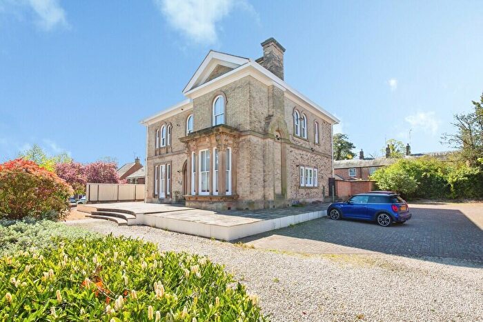 2 Bedroom Apartment For Sale In Charlotte Way, Atherstone, CV9