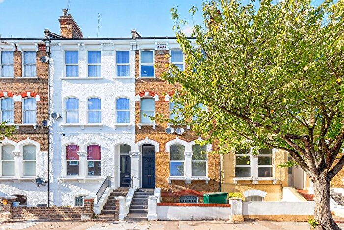 1 Bedroom Flat For Sale In Netherwood Road, London, W14
