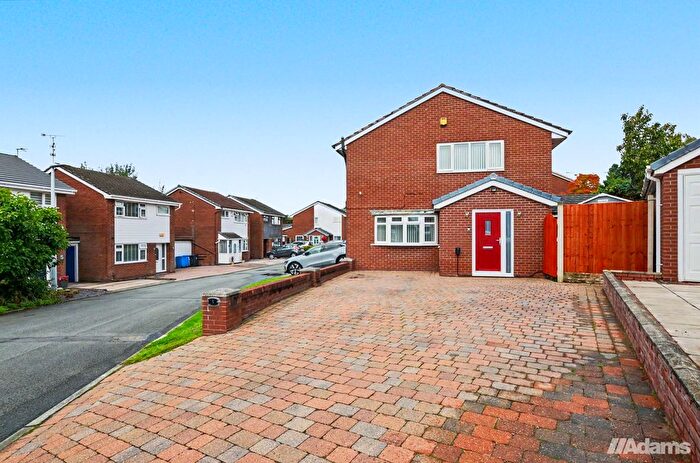 4 Bedroom Detached House For Sale In Embleton Grove, Beechwood, WA7
