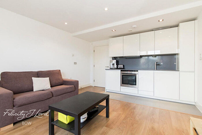 Studio To Rent In Yeo Street, London, E3
