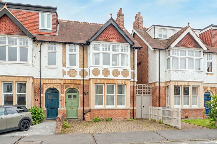 4 Bedroom Semi-Detached House For Sale In Lonsdale Road, Oxford, OX2