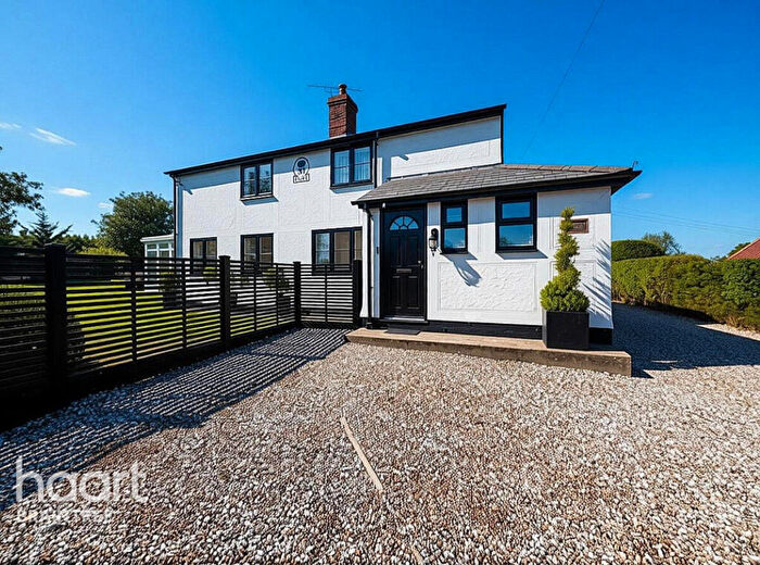4 Bedroom Detached House For Sale In Stortford Road, Dunmow, CM6