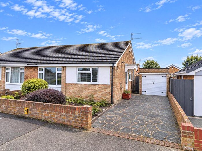 2 Bedroom Bungalow For Sale In Windermere Avenue, Ramsgate, Kent, CT11