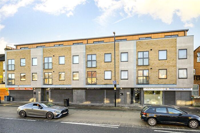 1 Bedroom Flat For Sale In Forbes House, Romford Road, London, E7