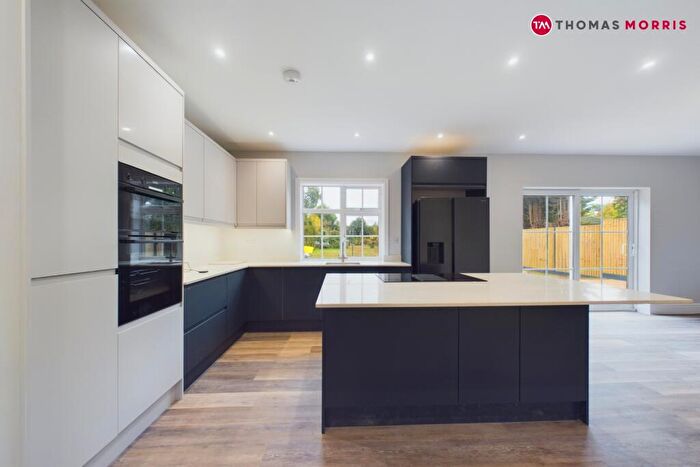 5 Bedroom Detached House To Rent In Drove Road, Biggleswade, Bedfordshire, SG18