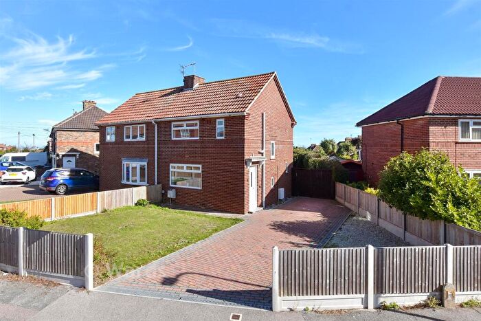 3 Bedroom Semi-Detached House For Sale In Redsull Avenue, Deal, Kent, CT14