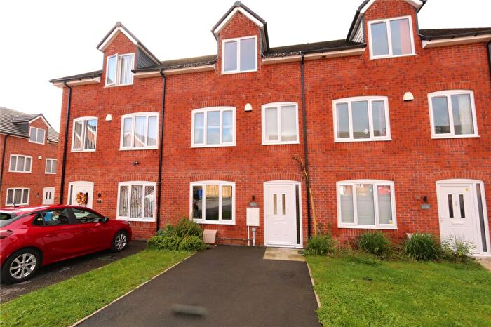 4 Bedroom Terraced House To Rent In Hillside Close, Hyde, Greater Manchester, SK14