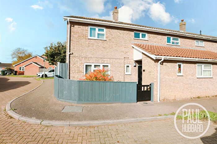 3 Bedroom End Of Terrace House For Sale In Peddars Court, Lowestoft, NR32