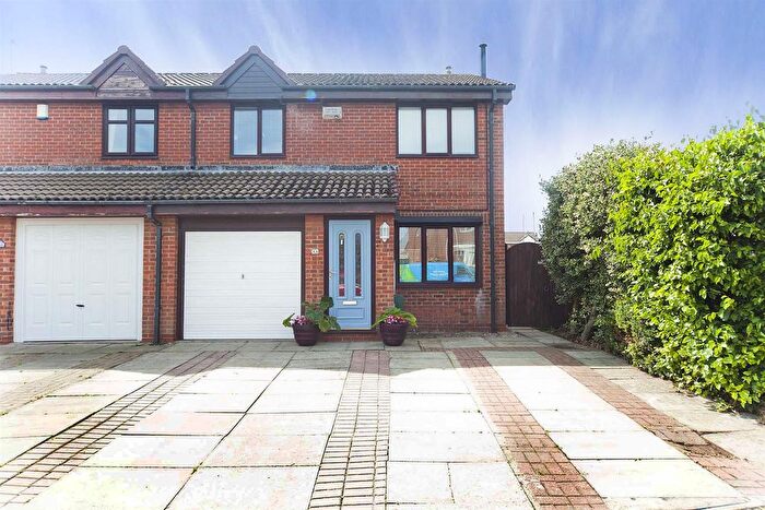 3 Bedroom Semi-Detached House For Sale In Ashwood Close, Hartlepool, TS27