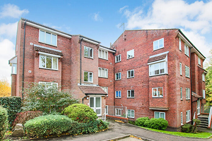 1 Bedroom Flat For Sale In St Leonards Park, East Grinstead, West Sussex, RH19